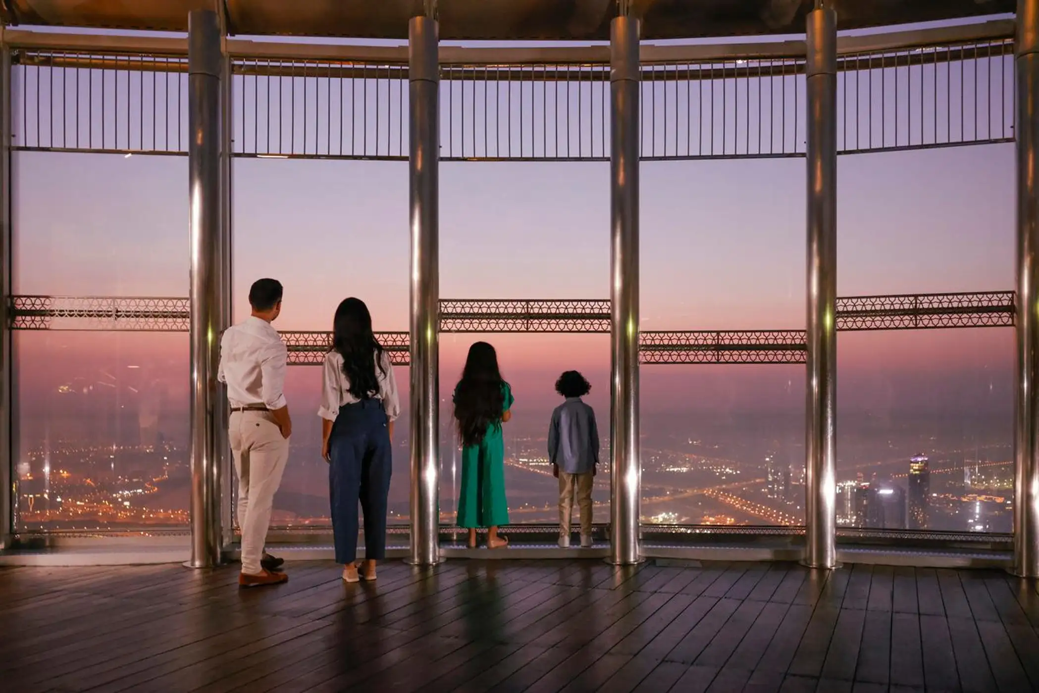 Dubai: Burj Khalifa Levels 124 & 125 Entry Ticket + Options